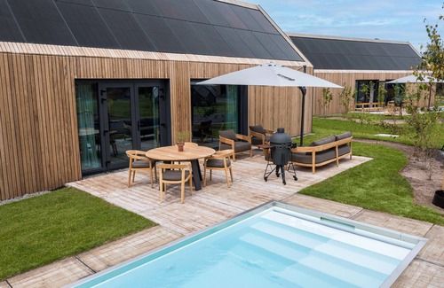 Hengelo House | Luxury holiday home with private swimming pool and sauna, in the Achterhoek