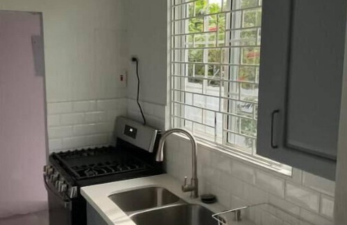 Saint Andrew House | Luxury Home Away from Home in Queensboro