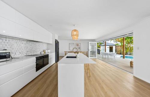 Burleigh Waters House | Luxury home in the heart of Burleigh