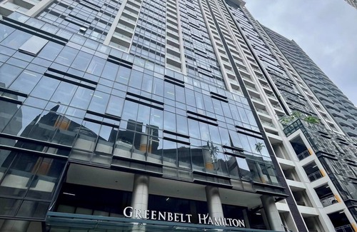 Legazpi Village Condo | Luxury Hotel Condo 10minutes walked to Glorieta Mall, Landmark & One Ayala