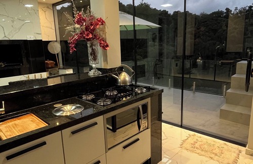 Rio dos Cedros House | Luxury house by the lake, Spa, access to water.