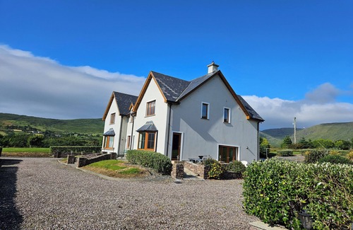 Eyeries House | Luxury house on the Wild Atlantic Way - Hillwalkers dream