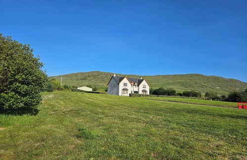 Eyeries House | Luxury house on the Wild Atlantic Way - Hillwalkers dream