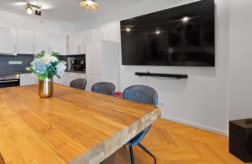 Innere Neustadt Apartment | Luxury in the center for 6 pers. 3 rooms, balcony, WLAN