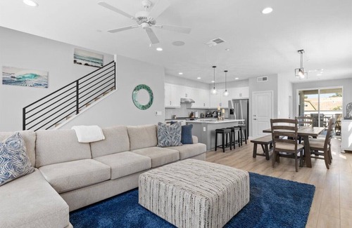 Carlsbad Village House | Luxury in village with private patio - 2 blocks from beach & village!