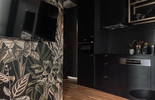 Braddon Apartment | Luxury, jungle-themed micro-apartment. 300m to tram stop. Walk to Lonsdale St.