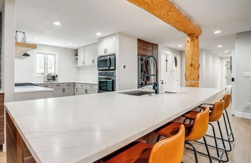 Keystone Cabin | Luxury Keystone Cabin w/Hot Tub, 1 Mi to Lifts!