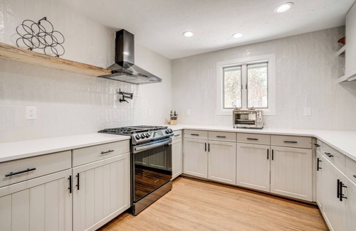 Keystone Cabin | Luxury Keystone Cabin w/Hot Tub, 1 Mi to Lifts!