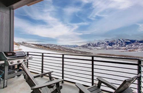 Hideout House | Luxury Lakeview Retreat A Jordanelle Gem in Hideout, Utah