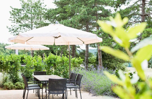 Torrita di Siena Apartment | Luxury Large Apt in Siena Resort at Eagle