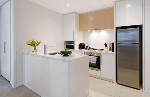 Southbank Apartment | Luxury Lifestyle at Prima by Corporate Keys