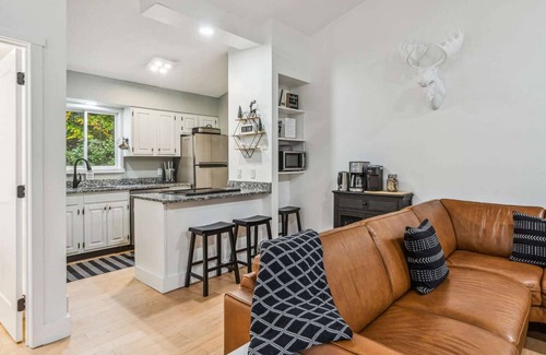 Quechee Condo | Luxury Living in Heart of Quechee - Mill Run 6C