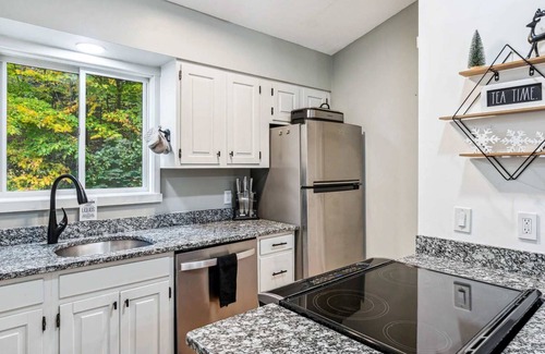 Quechee Condo | Luxury Living in Heart of Quechee - Mill Run 6C