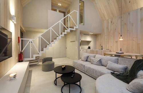 Zolder House | Luxury lodge for 4 people with jacuzzi, surrounded by nature and equipped with high-quality amenities.
