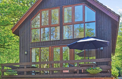 Waterrow Ski Chalet | Luxury lodge residing at the top of the wooded valley.