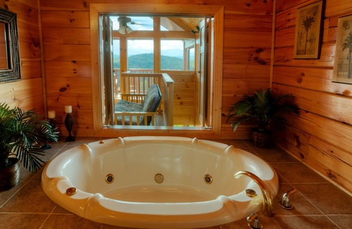 Gatlinburg - Pigeon Forge Cabin | Luxury Log Cabin With Million Dollar Panoramic Smoky Mountain Views