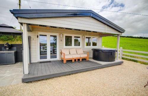 Donegal Apartment | Luxury Log Cabin with Private Hot Tub & Sea Views