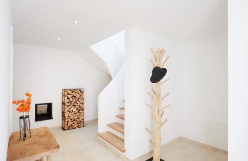 Kreuth House | Luxury Mountain View Chalet next to Tegernsee for Family & Friends - free parking
