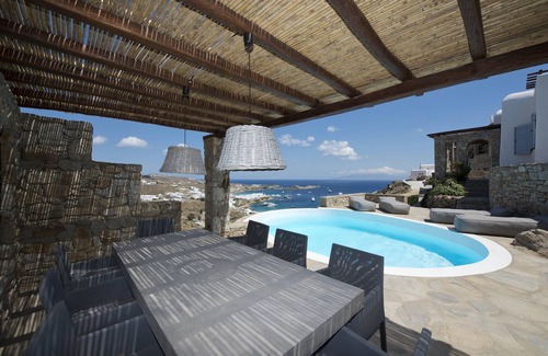 Psarou Villa | Luxury Mykonos Villa | 4 Bedrooms | Villa Ammonite | Well Furnished interior |.