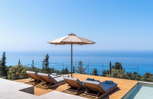 Evgiros Villa | Luxury new Villa Limni with stunning sea views and near to the best beaches