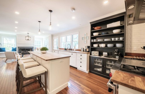 Middletown House | Luxury Newport Home on Upscale Indian Ave. Close to Downtown Newport & Beaches!n
