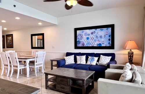 West Panama City Beach Condo | Luxury Oceanfront Condo at Splash - FREE Beach Service,Wifi, NO Checkin required