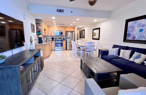 West Panama City Beach Condo | Luxury Oceanfront Condo at Splash - FREE Beach Service,Wifi, NO Checkin required