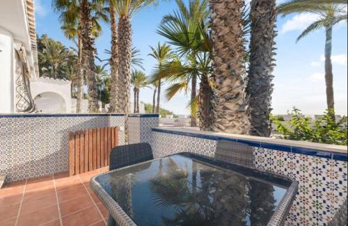 Coveta Fuma Apartment | Luxury on the beachfront