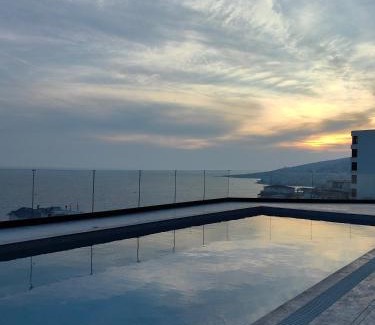 Qender Apartment | Luxury Panorama View with a Pool