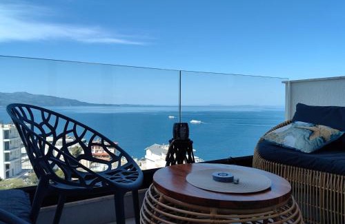 Qender Apartment | Luxury Panorama View with a Pool