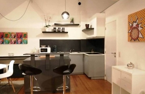 Jumet Apartment | Luxury pop art suite