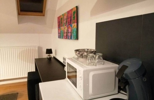 Jumet Apartment | Luxury pop art suite