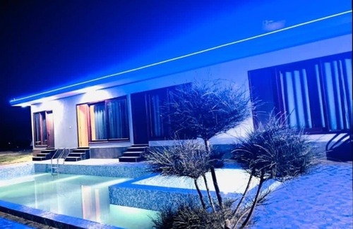 Gurugram House | Luxury Private farm house For Parties