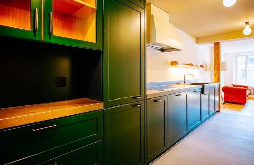 Old Town Apartment | Luxury Residences by Widder Hotel