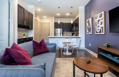 Frisco Apartment | Luxury Resort-Style Stay in the Heart of Star District! Secured Prkg Central Loc