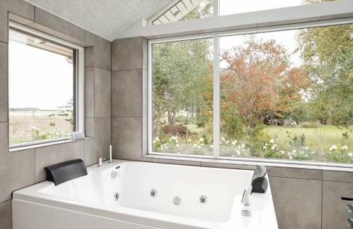 Reersø House | Luxury Retreat with Pool - By Traum Ferienwohnungen