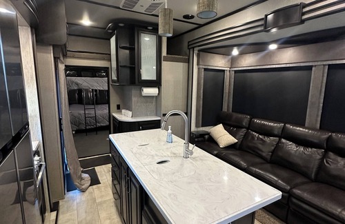 Toquerville House | Luxury RV Camper Southern UTAH!
