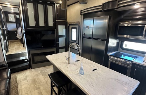 Toquerville House | Luxury RV Camper Southern UTAH!