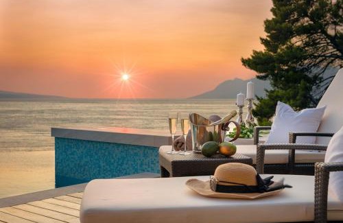 Brela Villa | Luxury Seafront Villa Brela Pride with private heated pool at the beach in Brela - Baska Voda