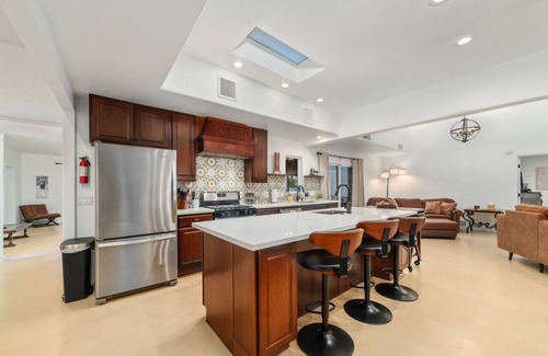 Tanque Verde Apartment | Luxury Southwest Gem with Pool & Spa near Mt. Lemon!