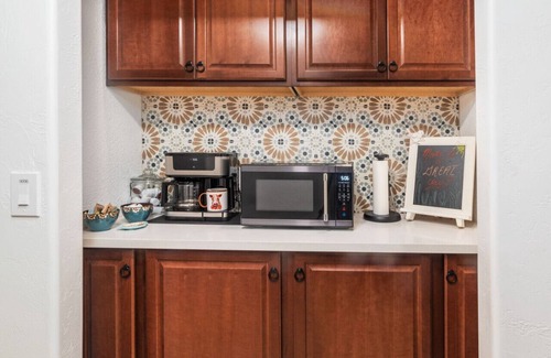 Tanque Verde Apartment | Luxury Southwest Gem with Pool & Spa near Mt. Lemon!