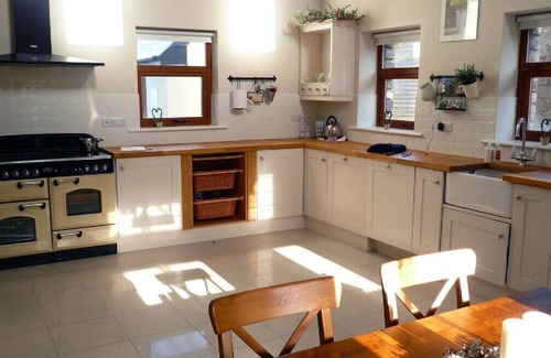 Bantry House | Luxury spacious newly built house with mountain view close to Bantry town