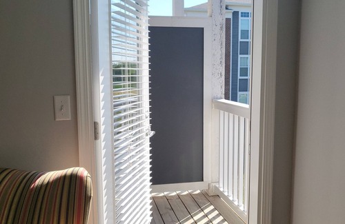 Saint Marys  Allen County Apartment | LUXURY STAY in a SPACIOUSLY LAVISH 1BR, 1BA.