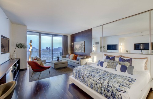 Las Vegas Apartment | Luxury Studio, Strip Views on the 50th floor, Open Balcony NO RESORT FEE