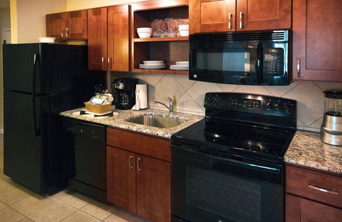 The Point Resort | Luxury Suite at oceanfront resort, Downtown Newport, pools at Wyndham Long Wharf