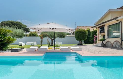 Zona XXX Castel Fusano Villa | Luxury Suite in Villa with Private Pool - Near Rome & Ostia