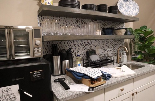 Campton Cabin | Luxury Tiny Cabin on Pond w/Hot Tub, Loft & Resort Game Room – 20 Mins to Red River Gorge