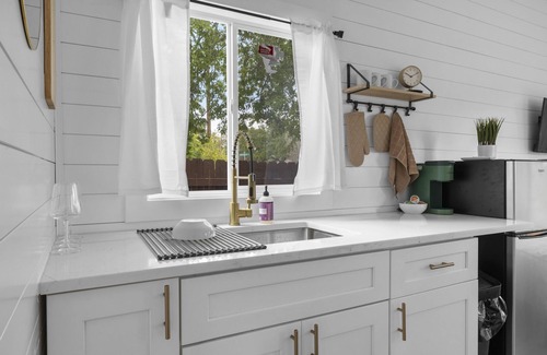 Apache Shores Cabin | Luxury Tiny Home with Private pool & Lake Access