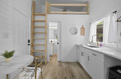Apache Shores Cabin | Luxury Tiny Home with Private pool & Lake Access