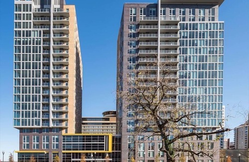 Crystal City Apartment | Luxury Two Bedroom Apartment with Balcony | Crystal City Arlington VA | by GLS